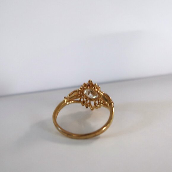 Woman's 14K Gold GP Ring with Eye Catching White Gem Size 8.25 - Picture 3 of 6